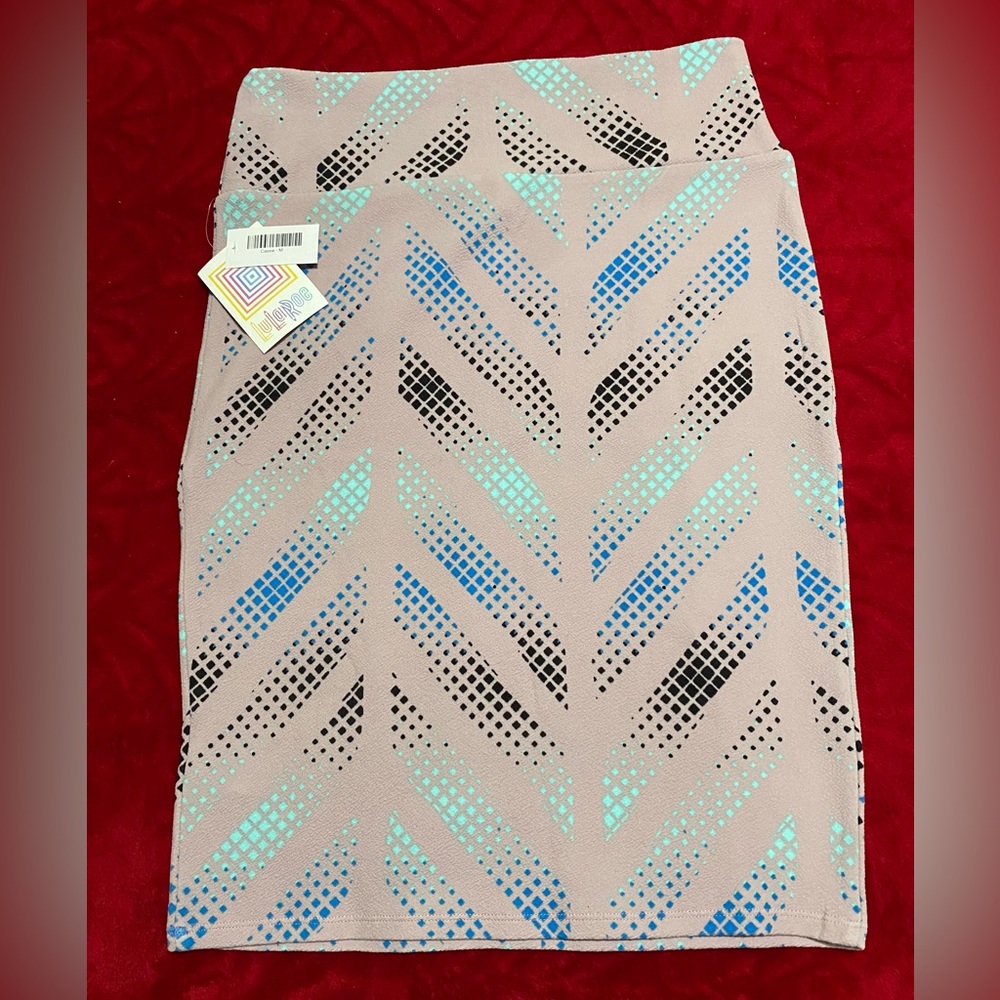 CLOSET CLEAR OUT ON ALL LULAROE MAKE A OFFER BUNDLE NWT MEDIUM STRETCH HIGHWAIST - Picture 6 of 11